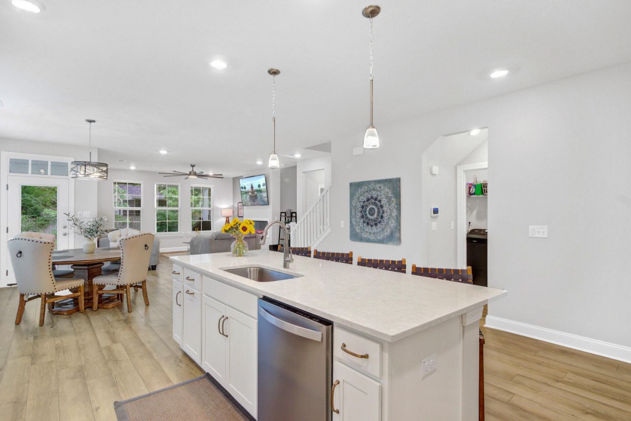 608 S Pointe Boulevard Photo 8