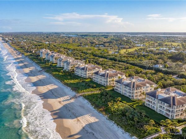 30 Beachside Drive, Unit 101, Vero Beach, FL 32963