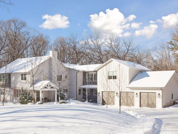 19020 Minnetonka Boulevard, Deephaven, MN 55391