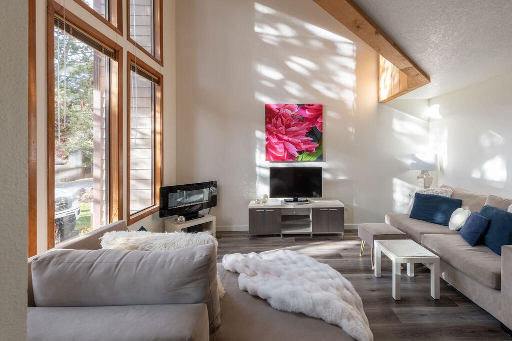 2136 NW Harriman Street, Bend, OR 97703 Main Photo