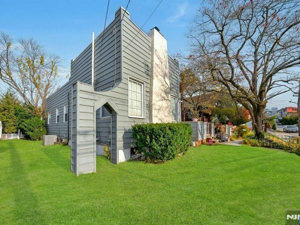 229 Baldwin Avenue, Hasbrouck Heights, NJ 07604