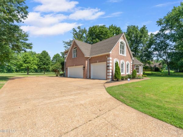 5035 Saint Andrews Cove, Olive Branch, MS 38654