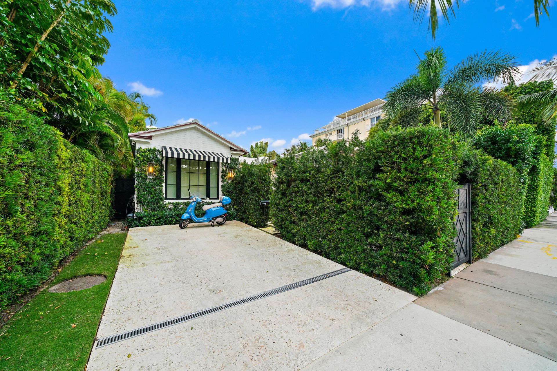 160 Chilean Avenue, Palm Beach, FL 33480 Photo