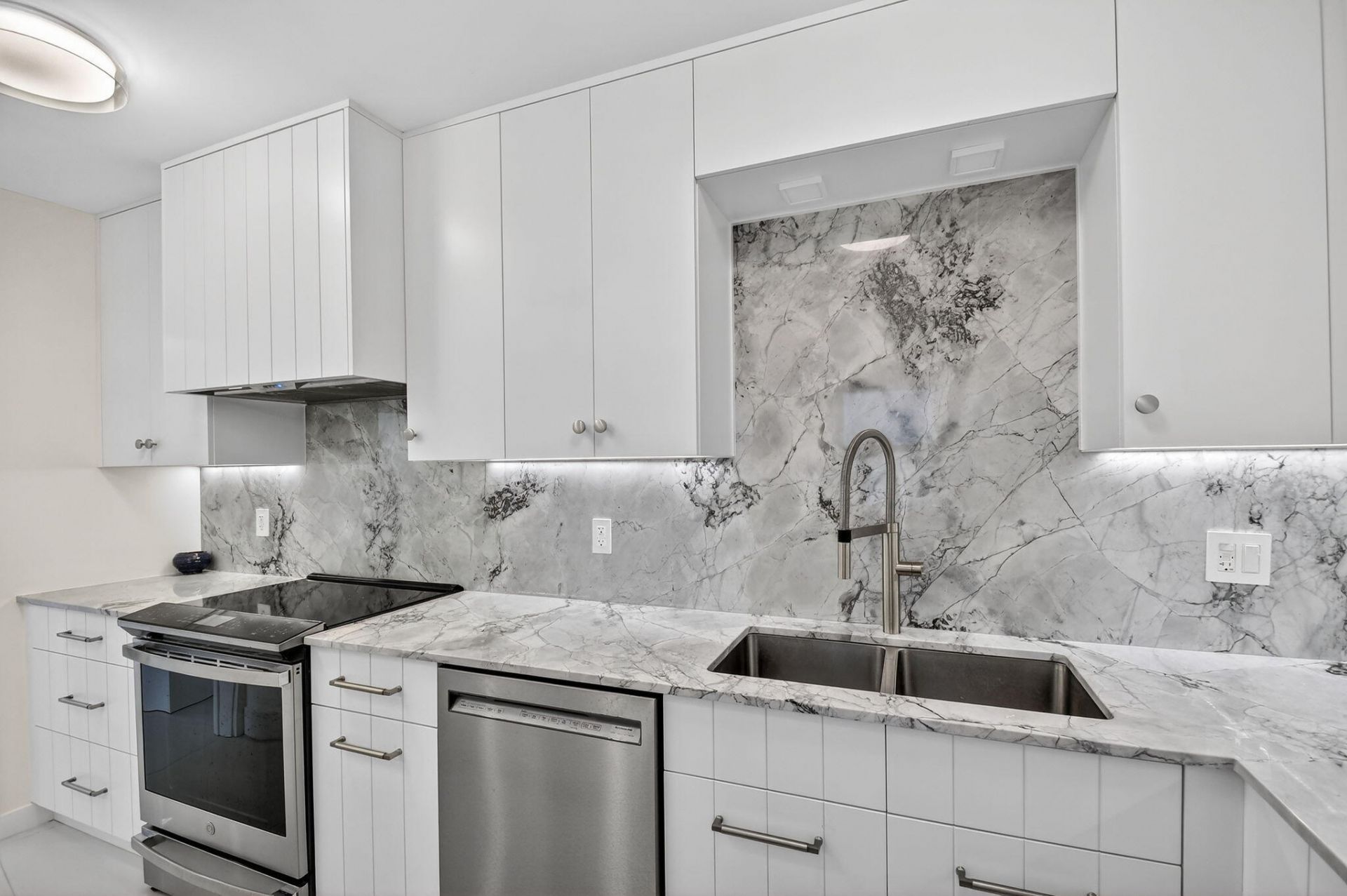 2760 S Ocean Boulevard, Unit 417, Palm Beach, FL 33480 Photo