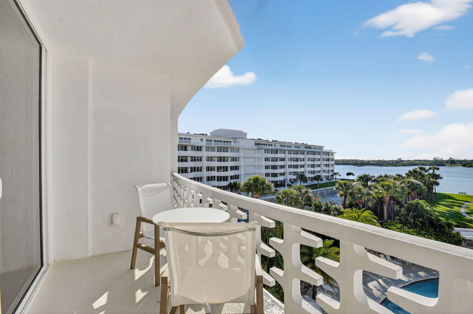 2760 S Ocean Boulevard, Unit 417, Palm Beach, FL 33480 Photo