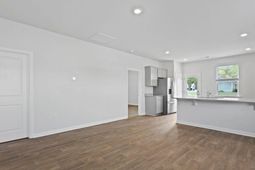 1064 Refuge Way photo 4