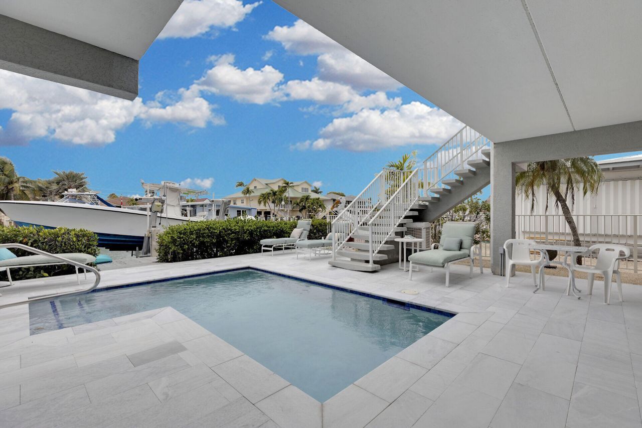 651 9th Street, Key Colony, FL 33051 Photo