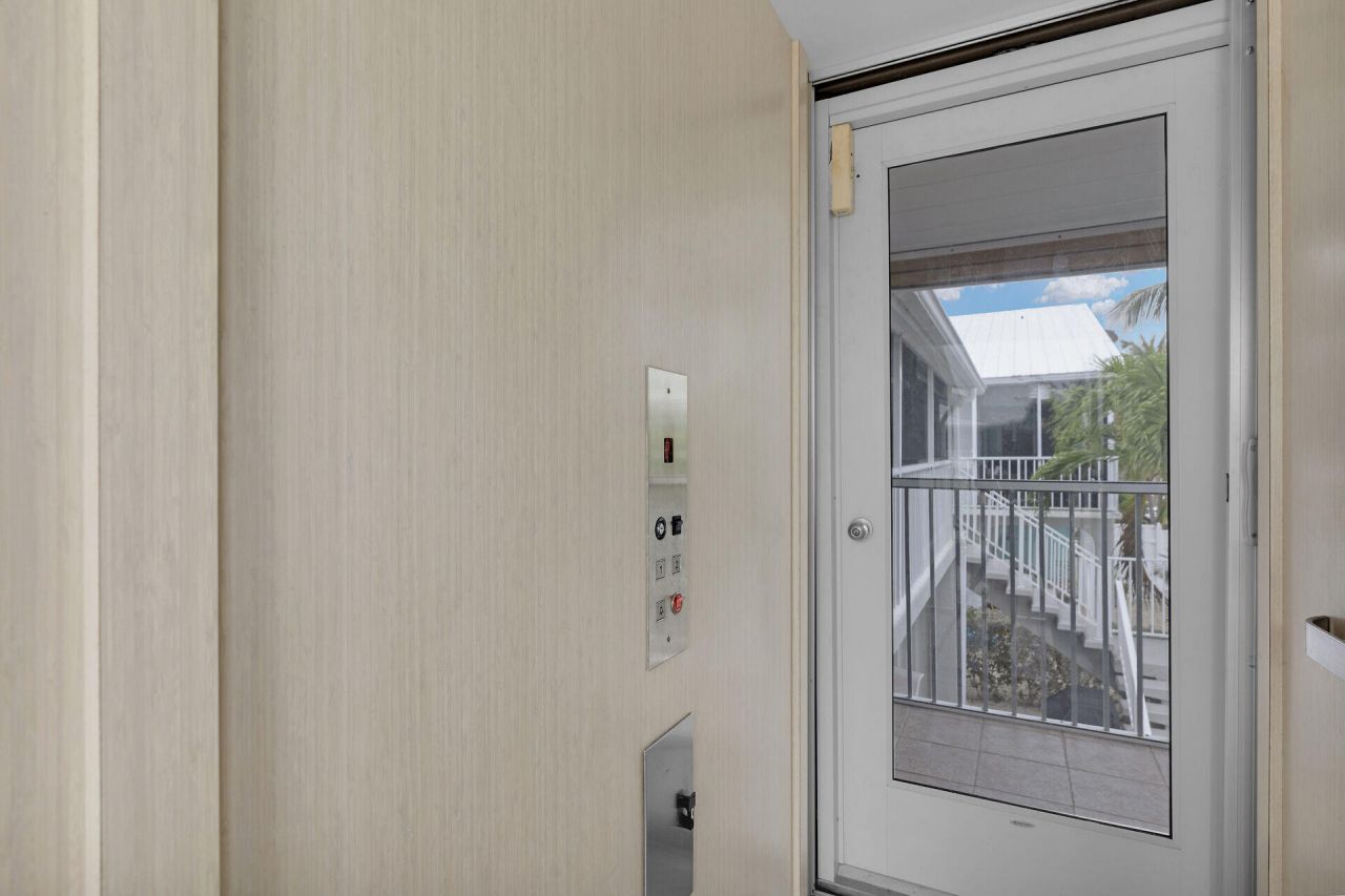 651 9th Street, Key Colony, FL 33051 Photo