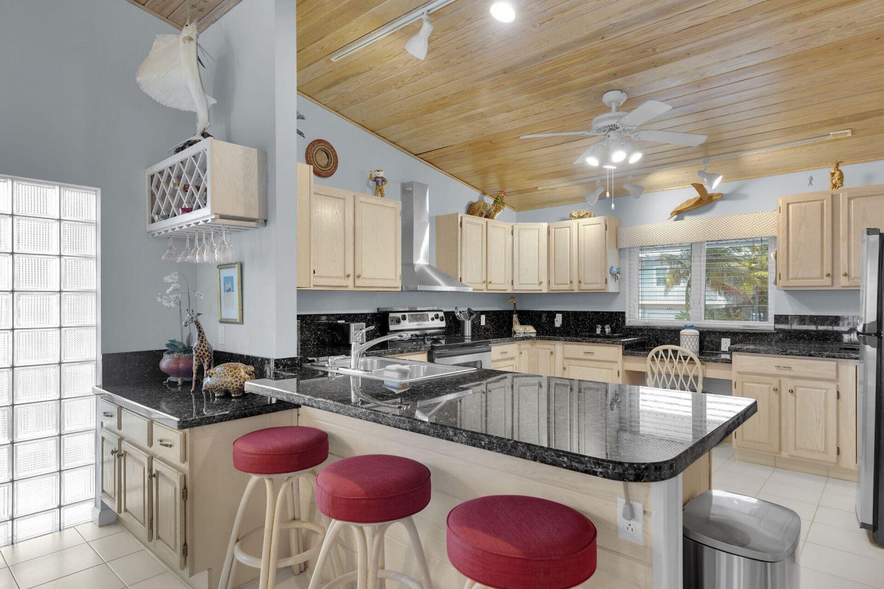 651 9th Street, Key Colony, FL 33051 Photo