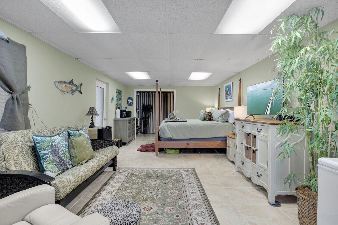 651 9th Street, Key Colony, FL 33051 Photo