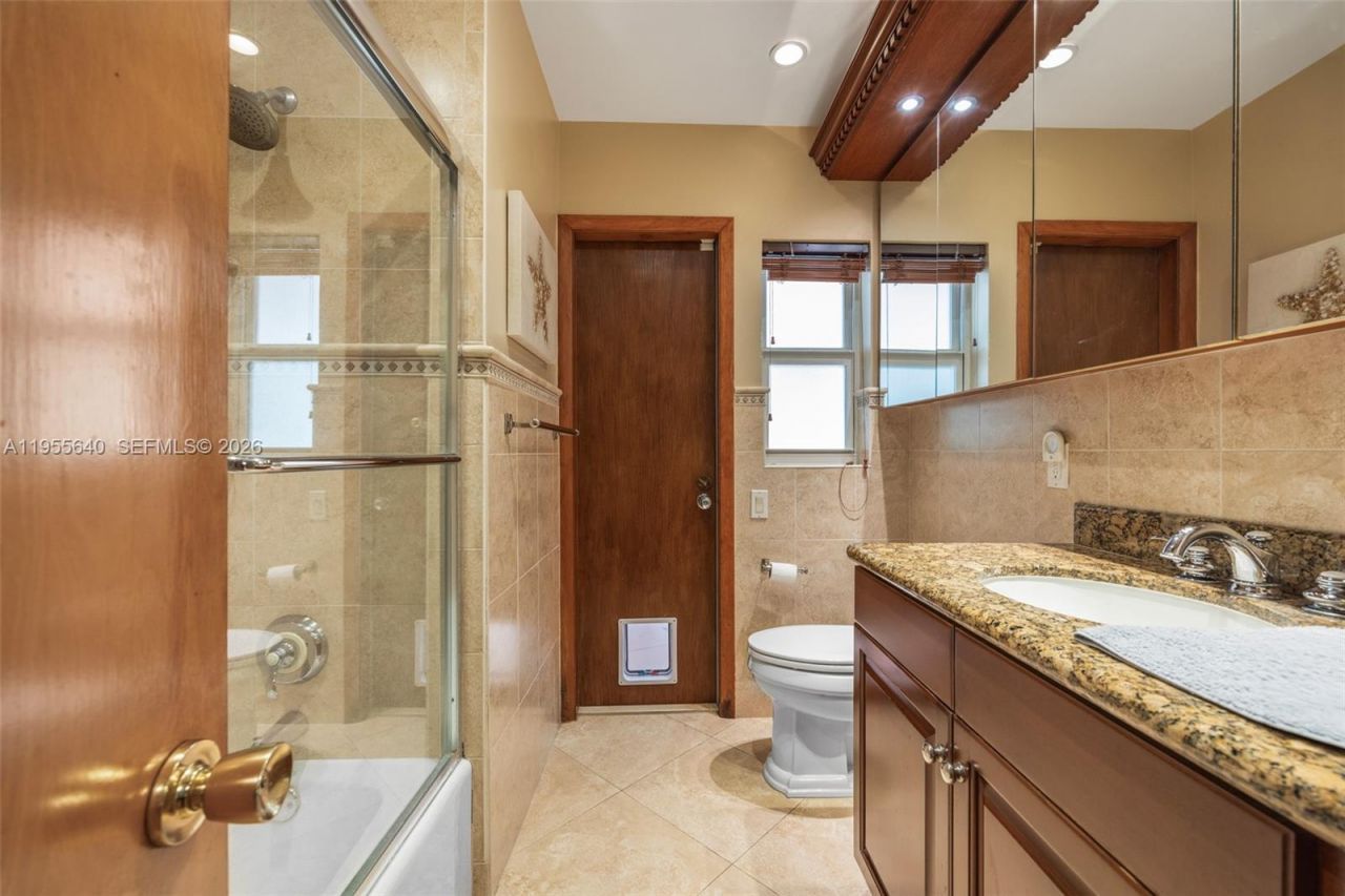 13205 SW 71st Ave, Pinecrest, FL 33156 Photo