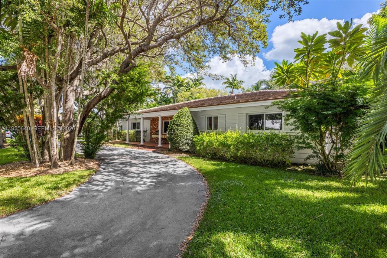 13205 SW 71st Ave, Pinecrest, FL 33156 Photo