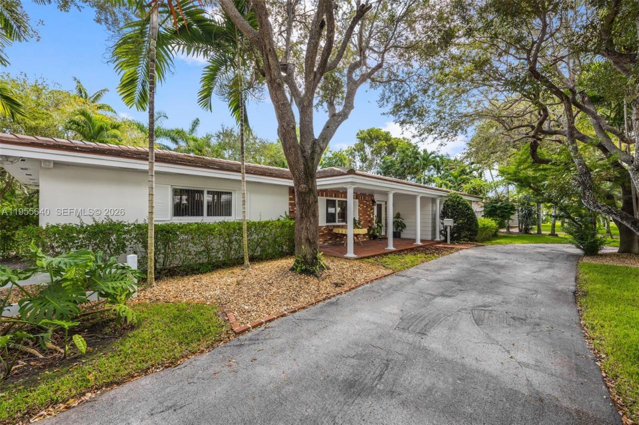 13205 SW 71st Ave, Pinecrest, FL 33156 Photo