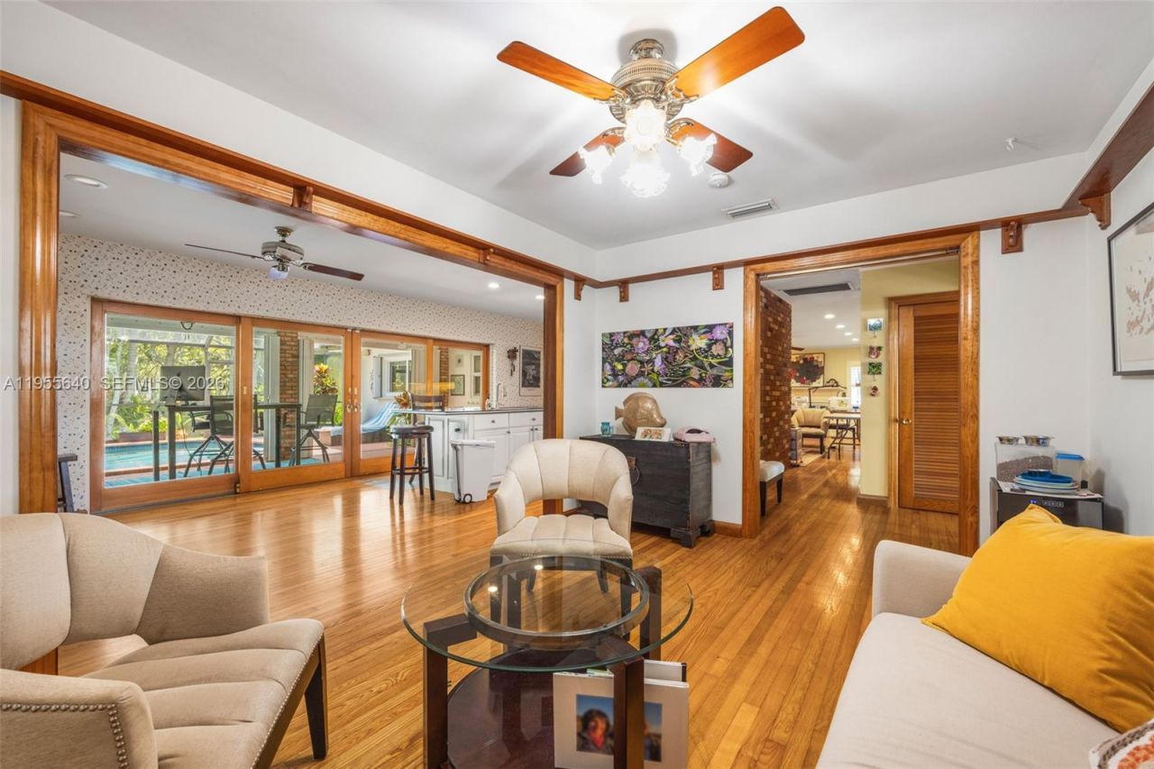 13205 SW 71st Ave, Pinecrest, FL 33156 Photo