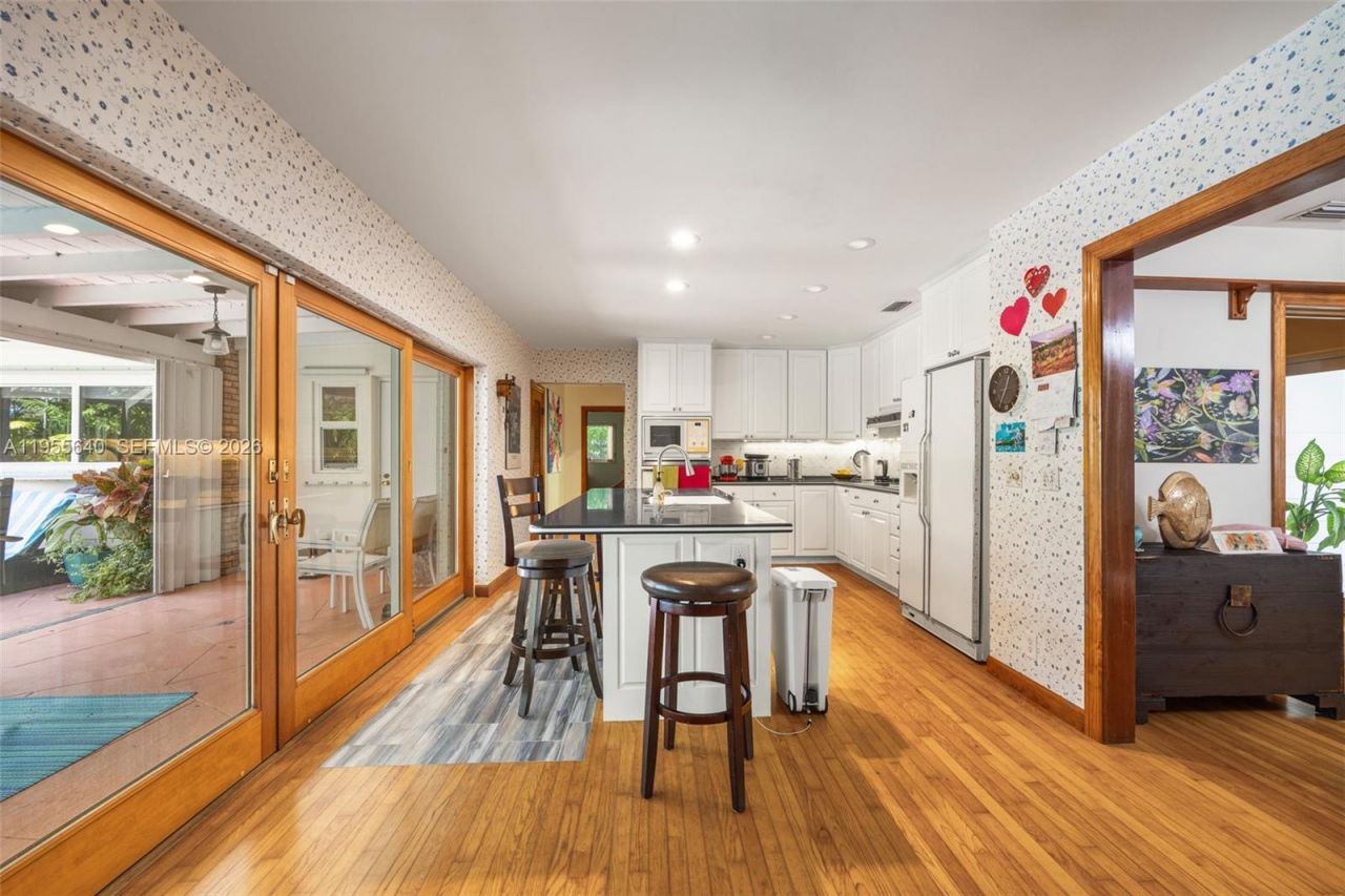 13205 SW 71st Ave, Pinecrest, FL 33156 Photo