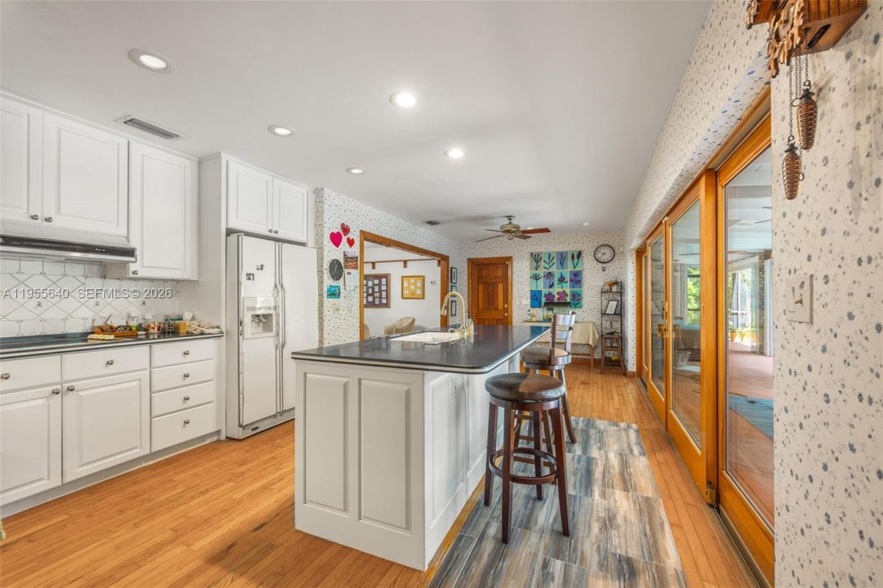 13205 SW 71st Ave, Pinecrest, FL 33156 Photo