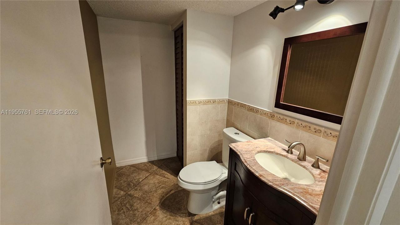 20814 San Simeon Way, Unit 108, Miami, FL 33179 Photo