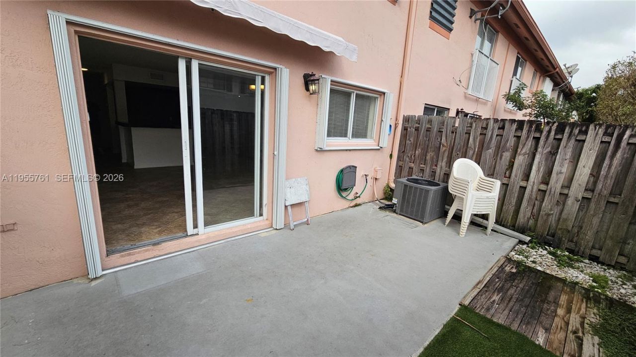 20814 San Simeon Way, Unit 108, Miami, FL 33179 Photo