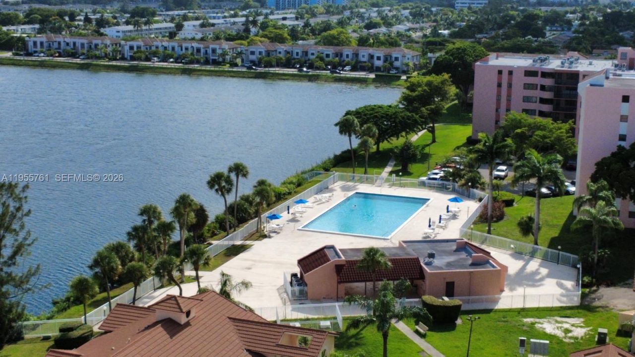 20814 San Simeon Way, Unit 108, Miami, FL 33179 Photo