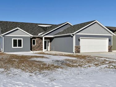 140 Coulee Way, Wabasha, MN 55981