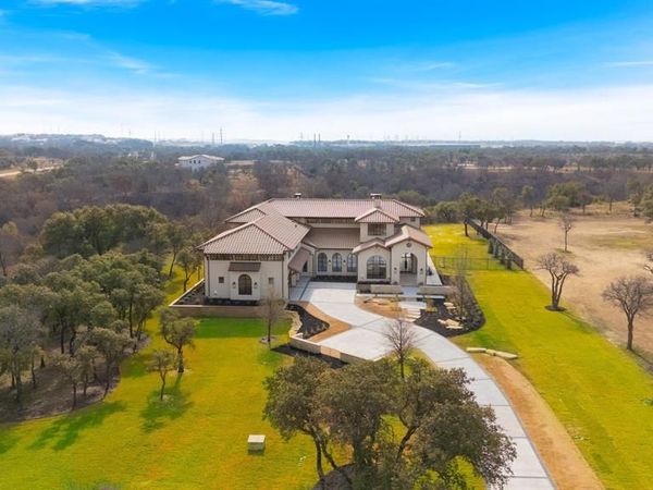 10717 Arrowhead Point Drive, Fort Worth, TX 76179