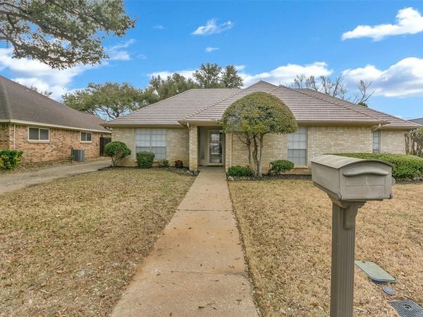 1105 Tulane Drive, Arlington, TX 76012
