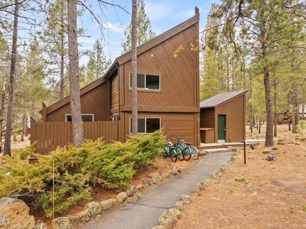 57377 Overlook Road, Sunriver, OR 97707