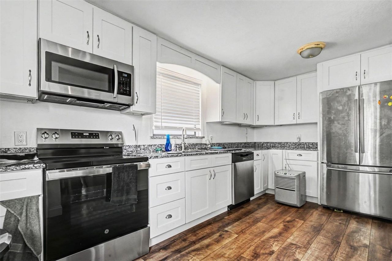 55316 Claire Street, Astor, FL 32102 Photo