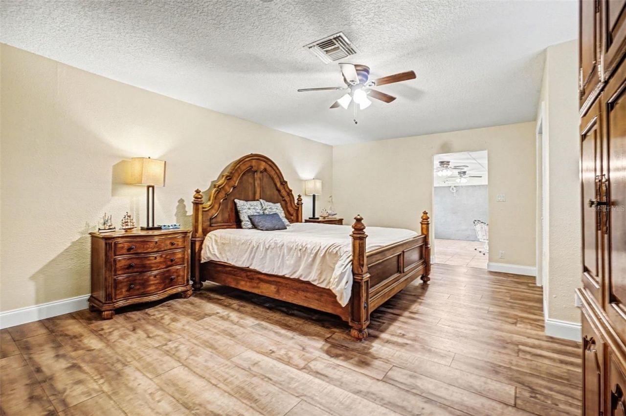 55316 Claire Street, Astor, FL 32102 Photo