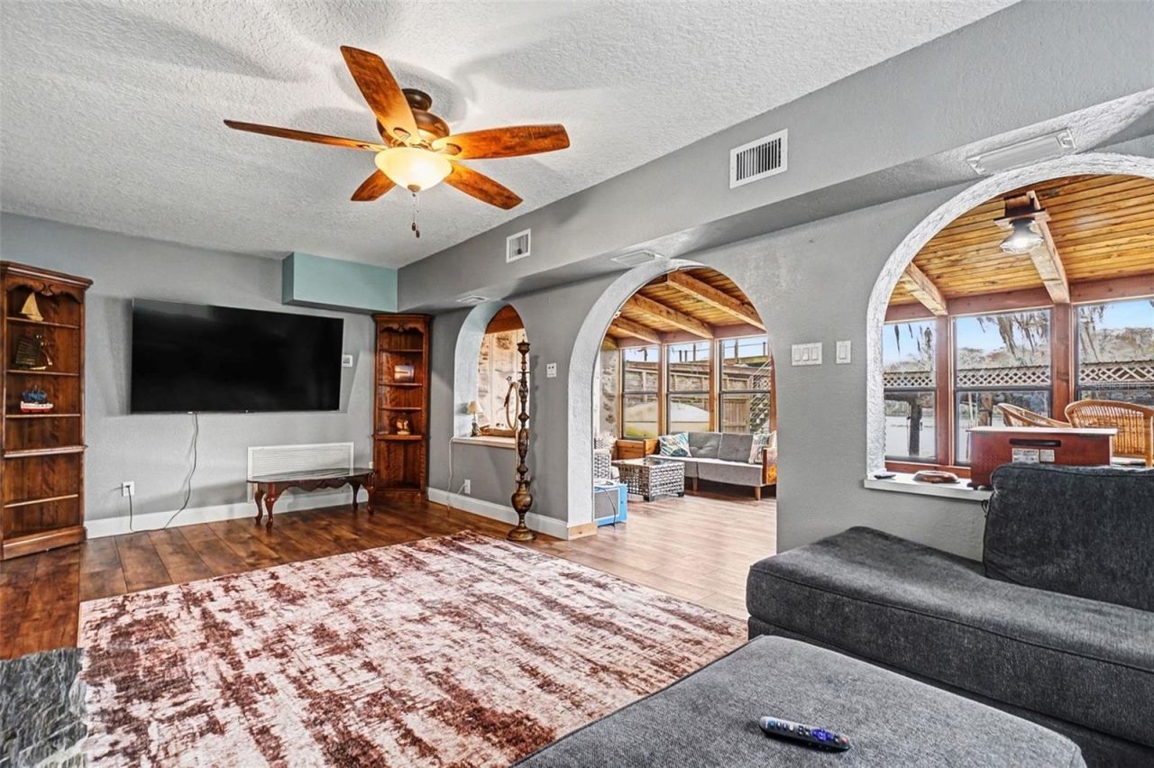 55316 Claire Street, Astor, FL 32102 Photo