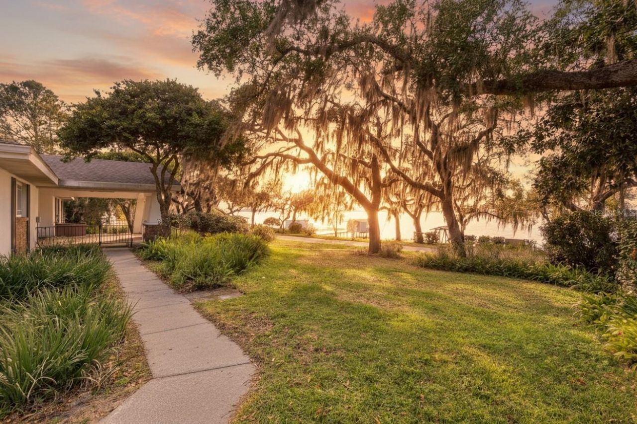 103 S Lakeshore Drive, Minneola, FL 34715 Photo