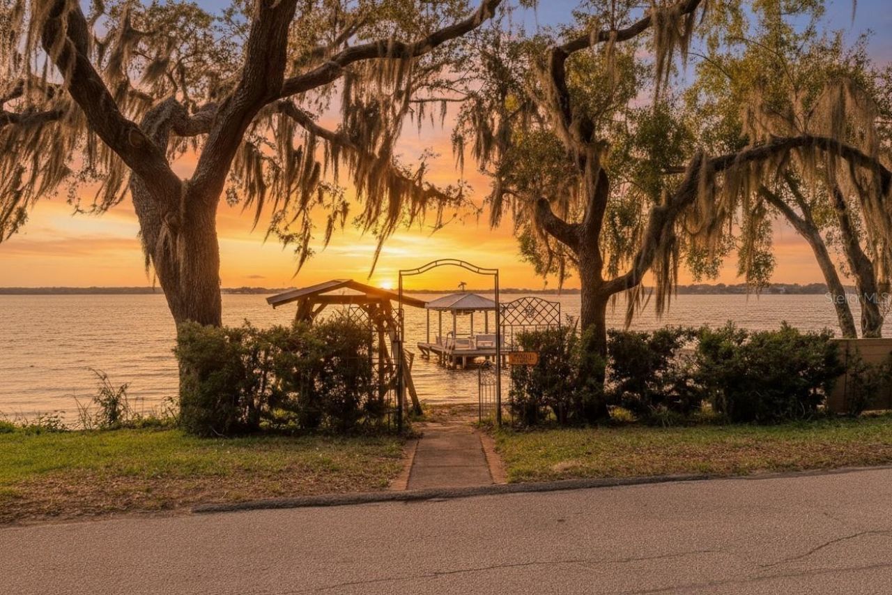 103 S Lakeshore Drive, Minneola, FL 34715 Photo