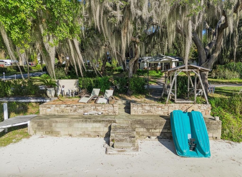 103 S Lakeshore Drive, Minneola, FL 34715 Photo