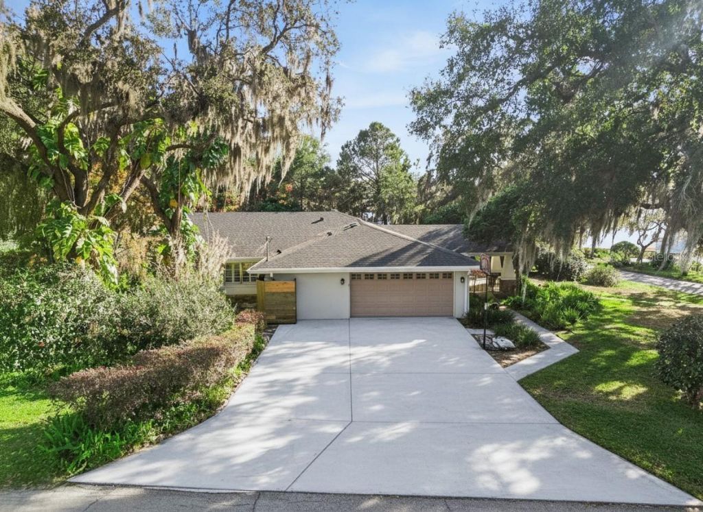 103 S Lakeshore Drive, Minneola, FL 34715 Photo