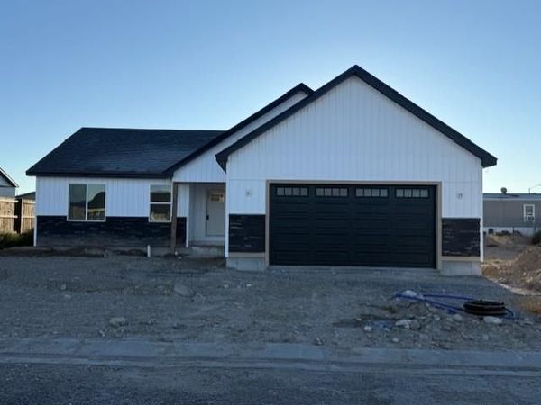 4292 E Arizona, Pocatello, ID 83202