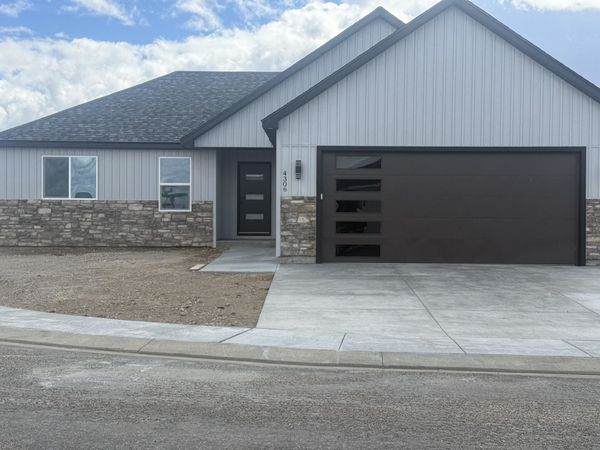 4306 E Arizona, Pocatello, ID 83201