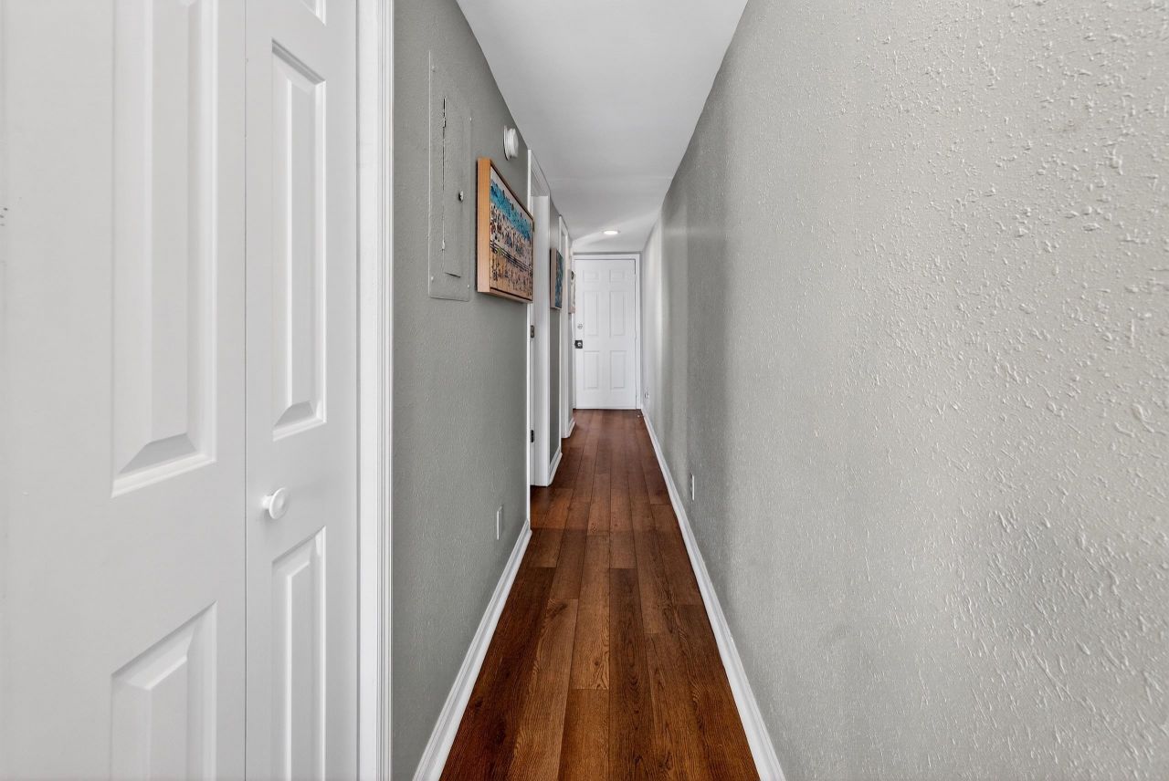 301 N Waccamaw Dr.  Photo 13