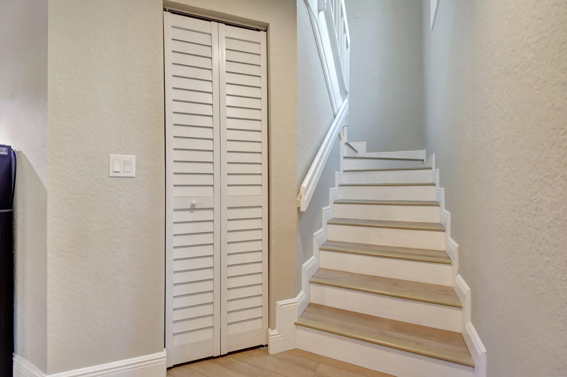 1125 Lake Shore Drive, Unit 203, Lake Park, FL 33403 Photo