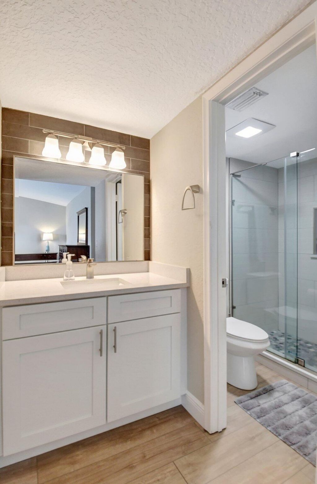 1125 Lake Shore Drive, Unit 203, Lake Park, FL 33403 Photo