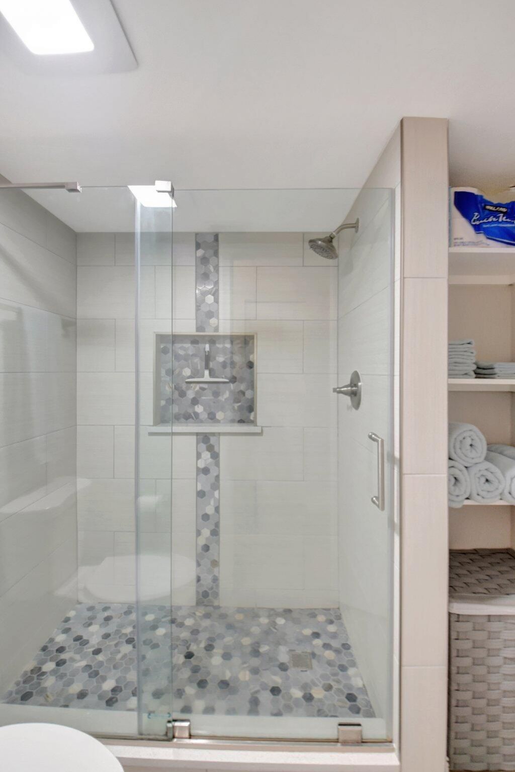 1125 Lake Shore Drive, Unit 203, Lake Park, FL 33403 Photo