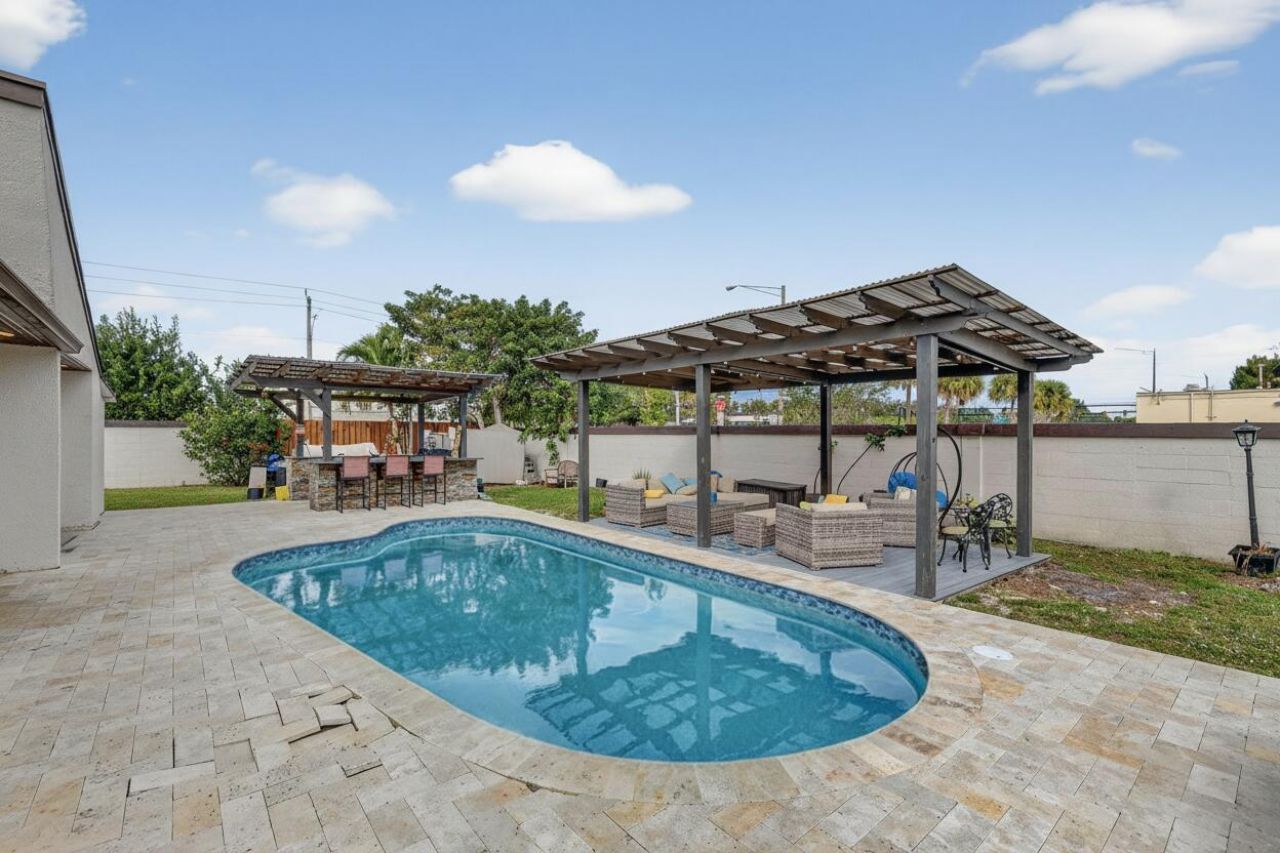 9511 SW 49 Street, Cooper City, FL 33328 Photo