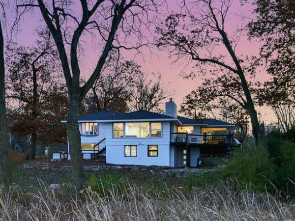 19860 Cottagewood Road, Deephaven, MN 55331