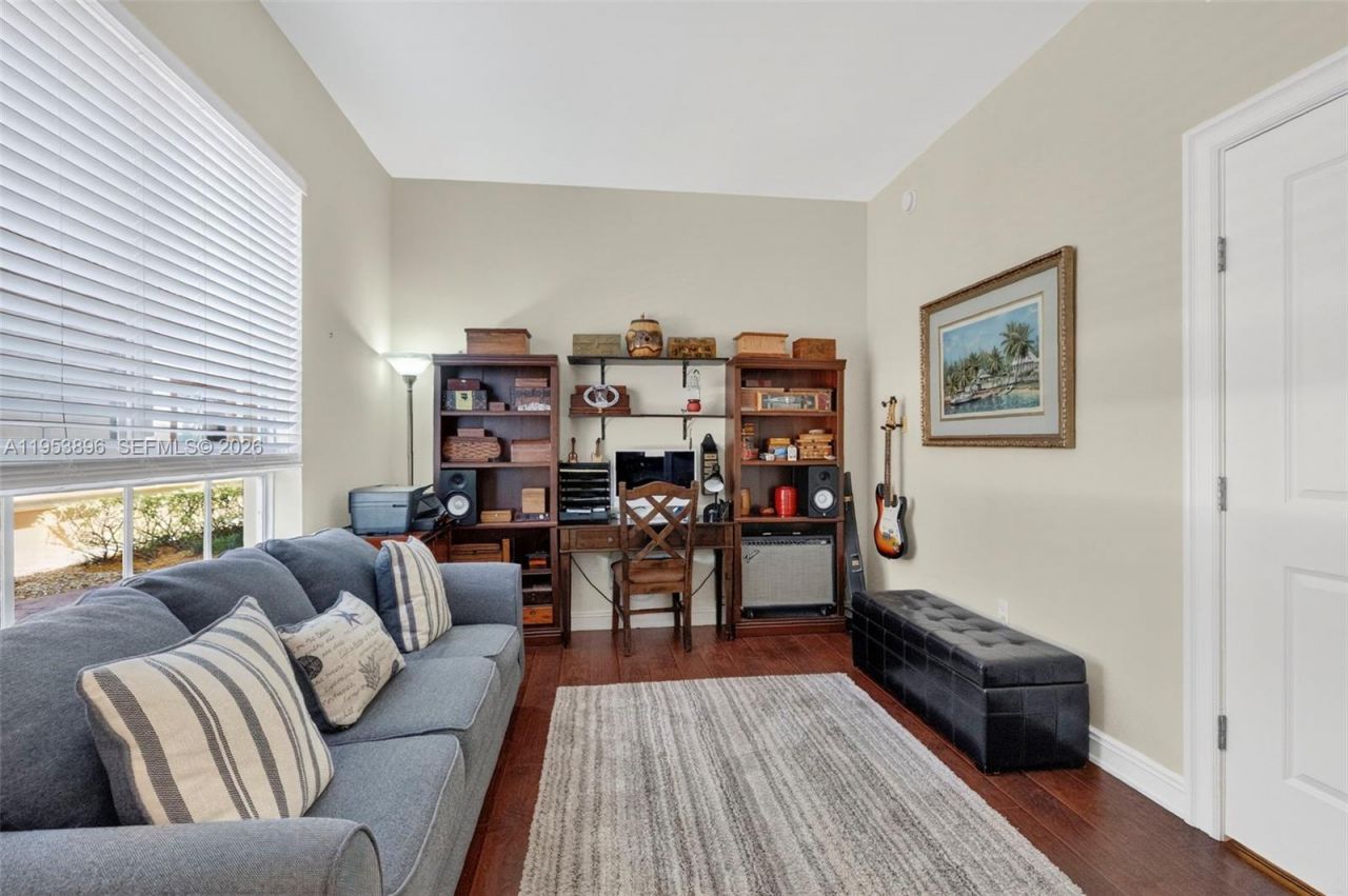 16135 Emerald Estates Dr , Unit 162, Weston, FL 33331 Photo