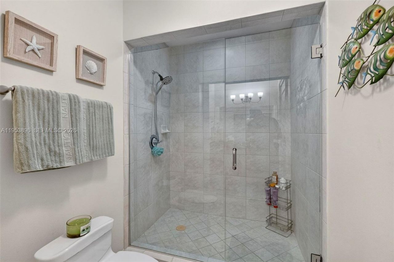 16135 Emerald Estates Dr , Unit 162, Weston, FL 33331 Photo