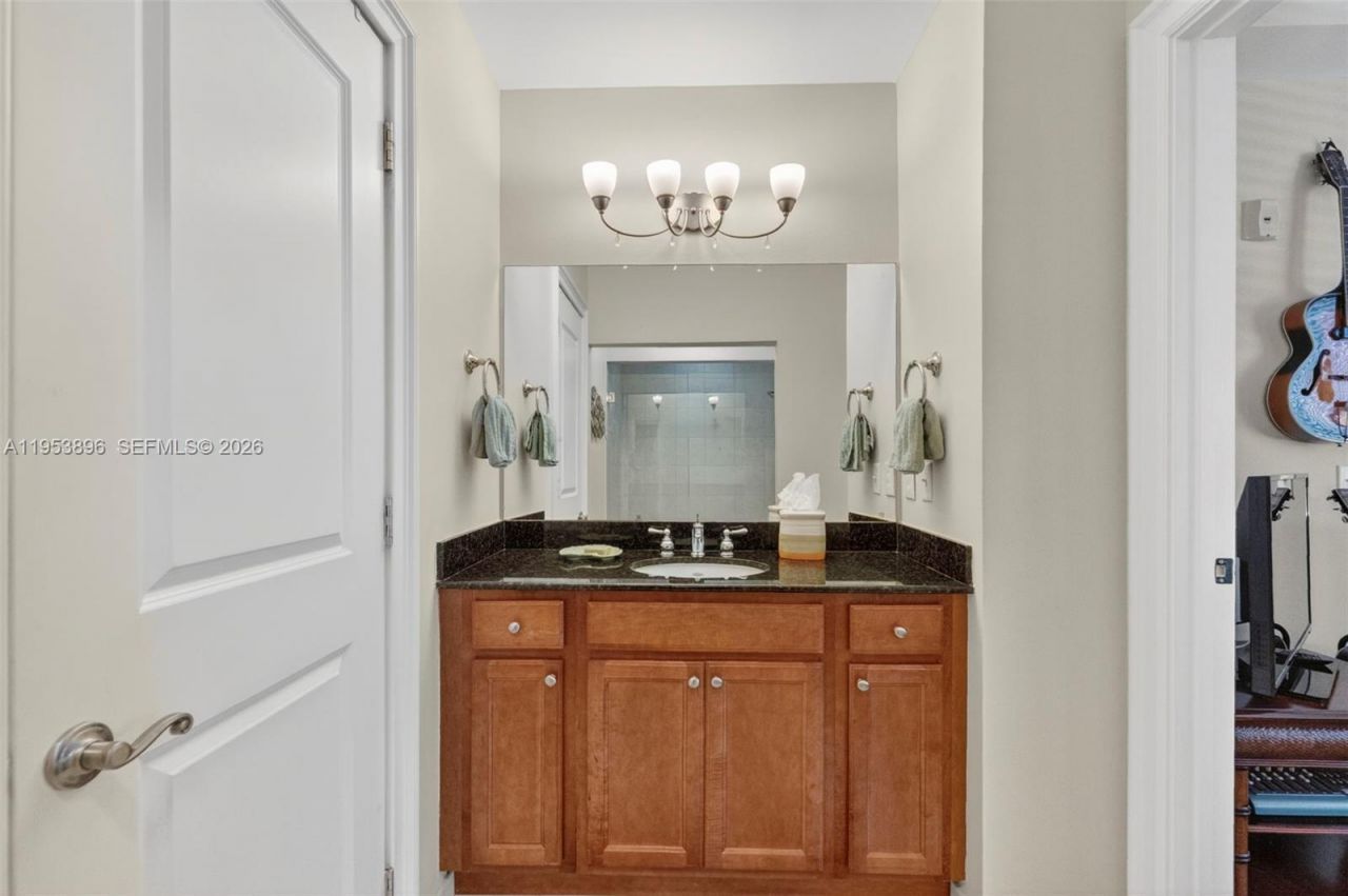 16135 Emerald Estates Dr, Unit 162, Weston, FL 33331 Photo