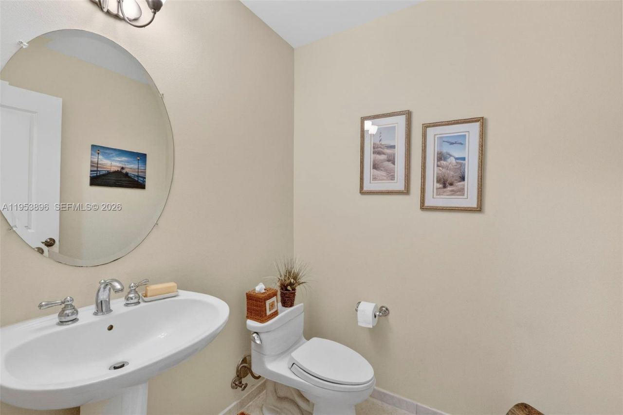 16135 Emerald Estates Dr, Unit 162, Weston, FL 33331 Photo