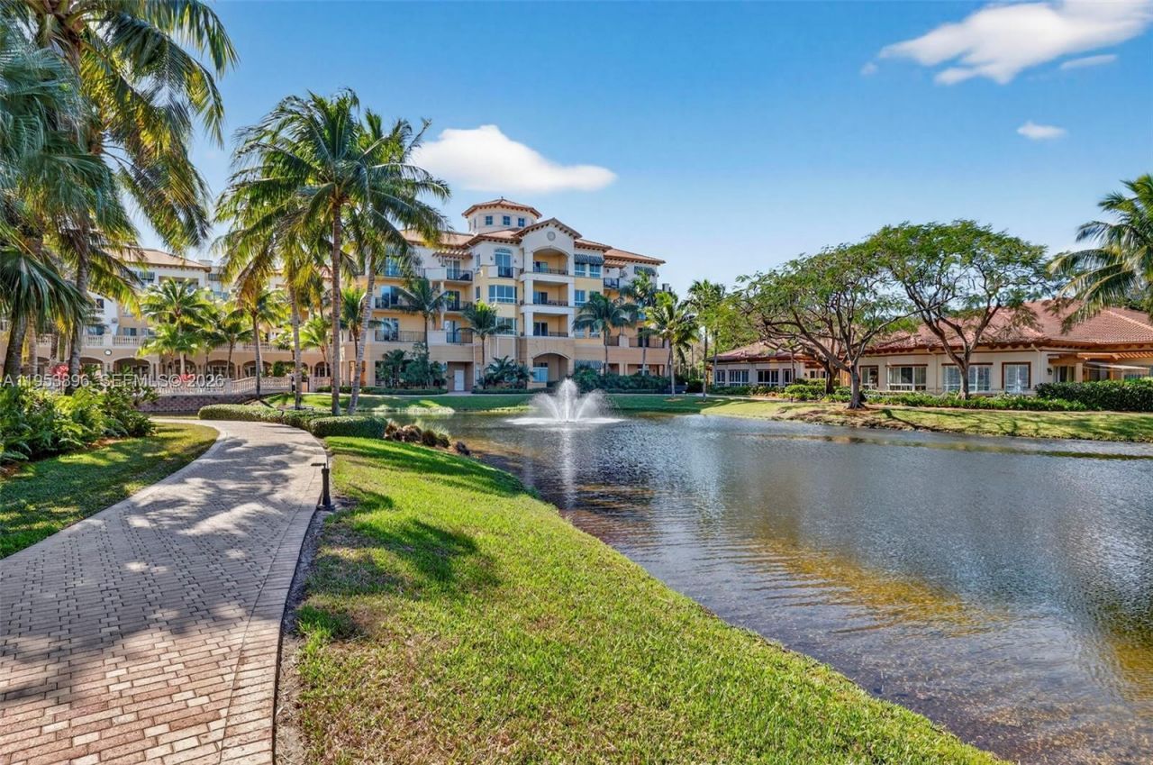 16135 Emerald Estates Dr, Unit 162, Weston, FL 33331 Photo
