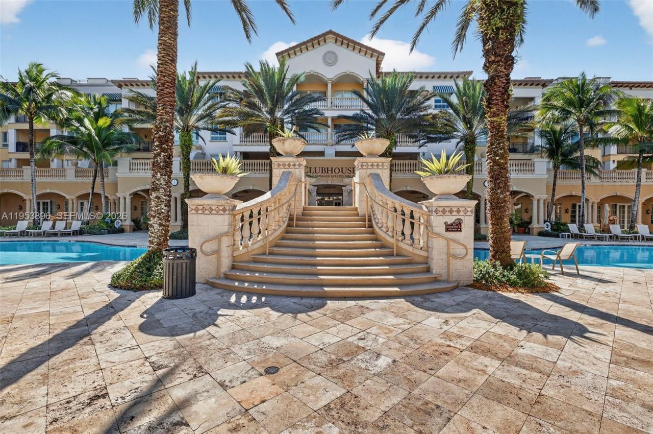 16135 Emerald Estates Dr , Unit 162, Weston, FL 33331 Photo