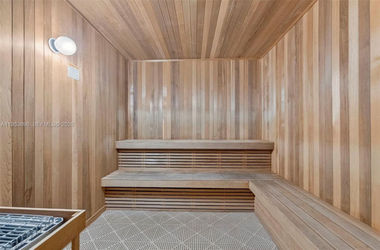 16135 Emerald Estates Dr , Unit 162, Weston, FL 33331 Photo