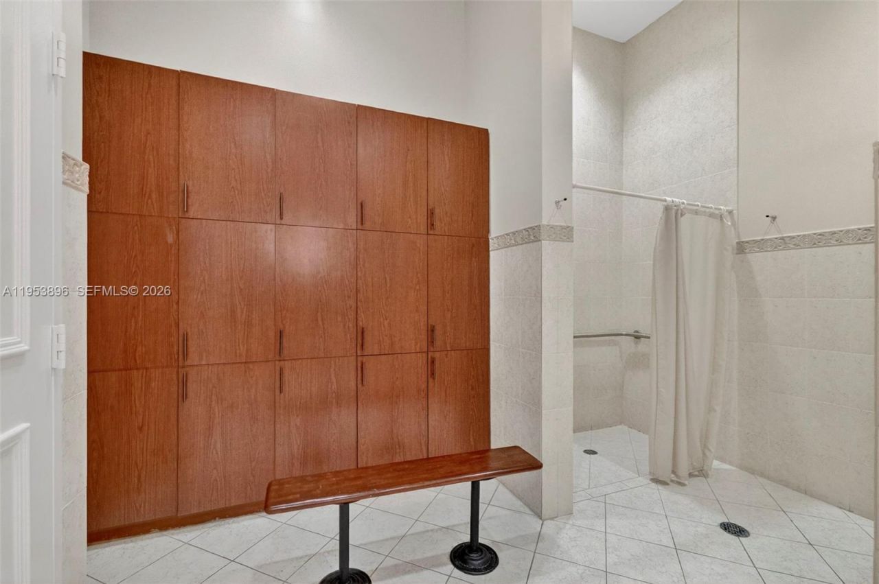 16135 Emerald Estates Dr, Unit 162, Weston, FL 33331 Photo